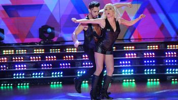 rubia y sexy: ernestina pais revoluciono showmatch al rimo de la cumbia rubia y sexy: ernestina pais revoluciono showmatch al rimo de la cumbia