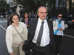 votar a macri es como votar a menem habiendo pasado por el menemismo votar a macri es como votar a menem habiendo pasado por el menemismo