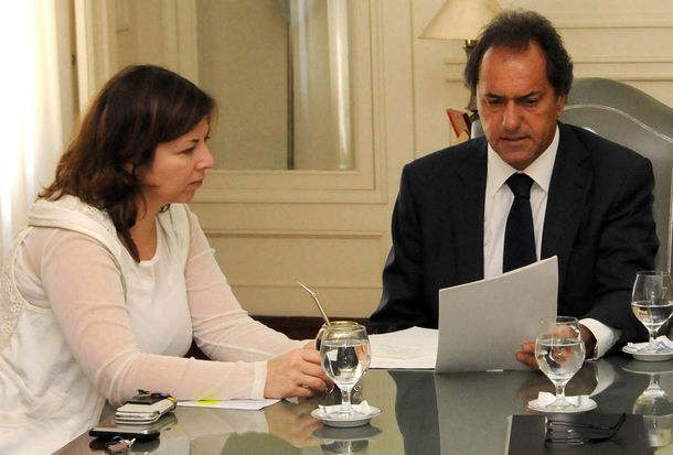 Scioli prometió elevar el piso de Ganancias a $25 mil