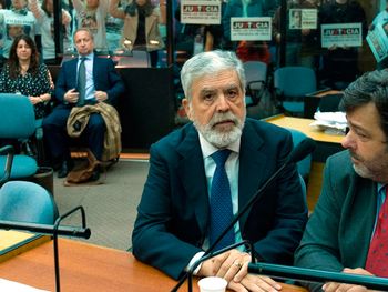 Comenzó el juicio oral contra De Vido por la tragedia de Once