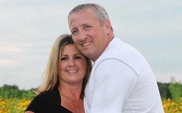 Un hombre recibe una carta de su mujer dos años después de muerta