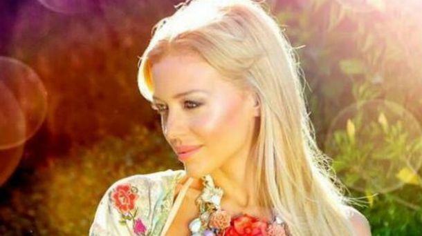 Le robaron a la modelo Evangelina Anderson