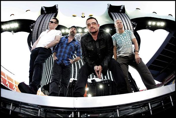U2 live