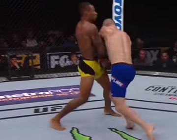 El brasileño acabó con la pelea de un solo golpe