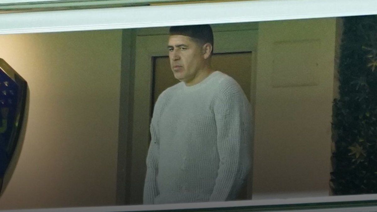 “Si llama Riquelme, no lo atiendo”: revelan la reacción de uno de los apuntados para nuevo DT de Boca “Si llama Riquelme, no lo atiendo”: revelan la reacción de uno de los apuntados para nuevo DT de Boca