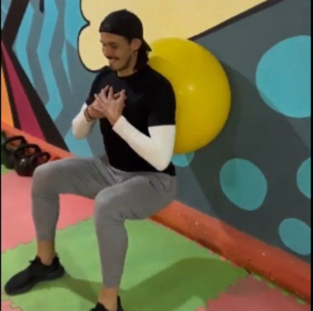 Sin descanso: Cavani entrenó en el día libre de Boca