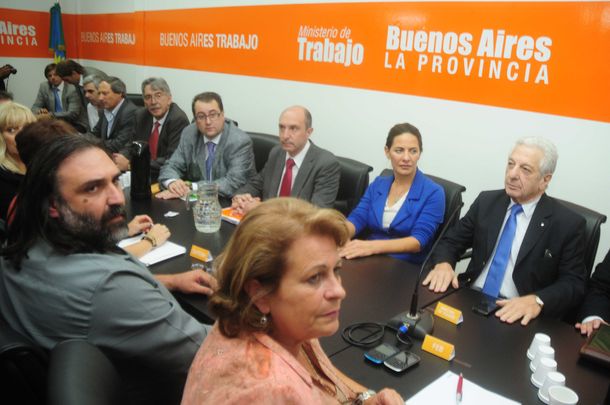 Para evitar el paro docente, la Provincia recibe a los gremios