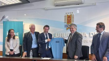 El INAC y la AUF acordaron la exportación de 900 kilos de carne para la selección de Uruguay en Qatar. El INAC y la AUF acordaron la exportación de 900 kilos de carne para la selección de Uruguay en Qatar.