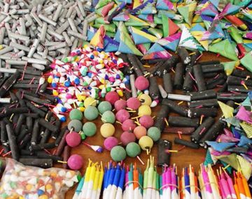 ¿Es legal comprar y tirar pirotecnia durante las fiestas de fin de año?