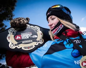 Murió en una avalancha la campeona mundial de snowboard