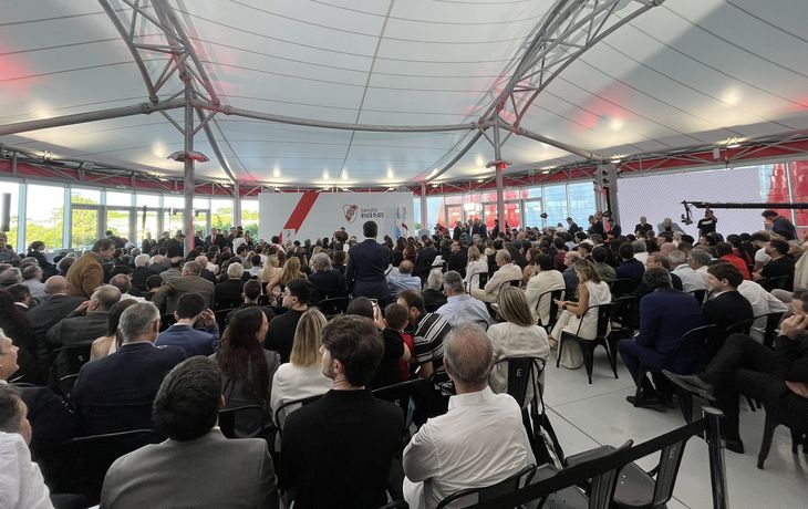 Autoridades nacionales, provinciales y de AFA: quiénes estuvieron en la asunción de Di Carlo