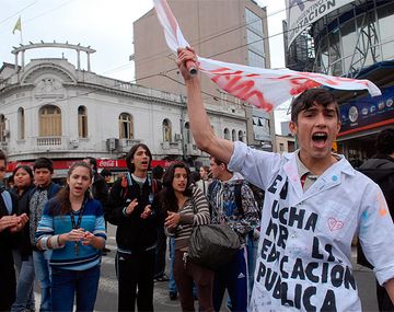No hubo acuerdo y continúa la toma de un colegio en Liniers