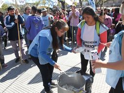 con ollas populares y acampe, barrios de pie reclamo por el creciente desempleo con ollas populares y acampe, barrios de pie reclamo por el creciente desempleo