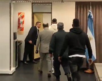 Así se retiró Sebastián Villa tras ser condenado por violencia de género