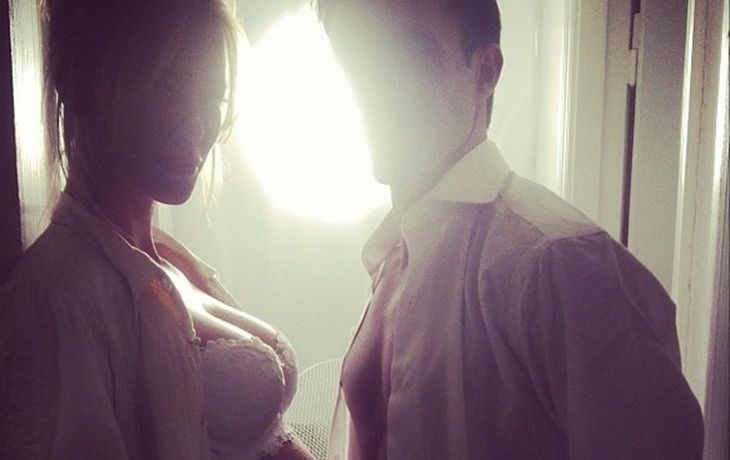 Nicole Neumann mostró su pancita en una producción hot con su marido
