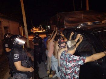 Detuvieron a un sargento por organizar una fiesta clandestina