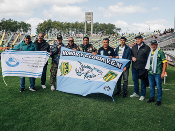 El homenaje de Aldosivi a los Veteranos de Malvinas en la previa al partido con Estudiantes R.C.