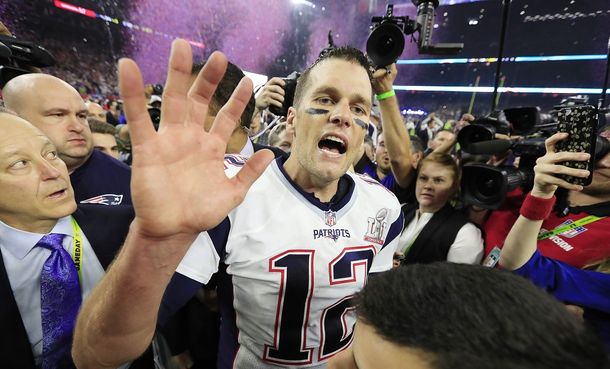A Brady le robaron la camiseta de los Patriots tras el Súper Bowl