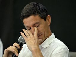 Nacho Fernández se emocionó en su presentación en Gimnasia: Esperé mucho...