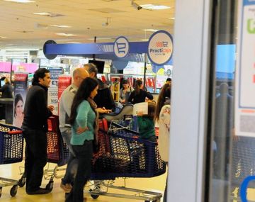 Hoy hay descuento del 50% en supermercados de la Ciudad y el Conurbano: ¿qué se puede comprar?