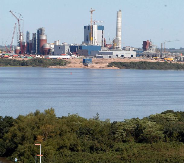 Uruguay le otorgó un nuevo aval ambiental a la ex Botnia