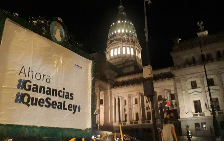 El oficialismo impulsa en la calle la reforma del Impuesto a las Ganancias