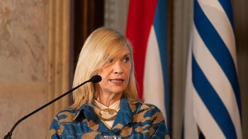 La vicepresidenta Beatriz Argimón descartó que el Partido Nacional esté detrás de una campaña sucia contra Orsi. La vicepresidenta Beatriz Argimón descartó que el Partido Nacional esté detrás de una campaña sucia contra Orsi.