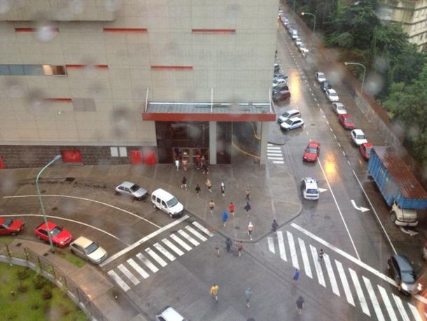 Disturbios y reclamo de vecinos en el shopping Dot