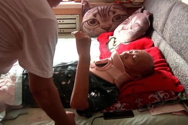 El hombre pasó más de 20 días en el hospital y ya está recuperándose en su casa. Foto: The Sun