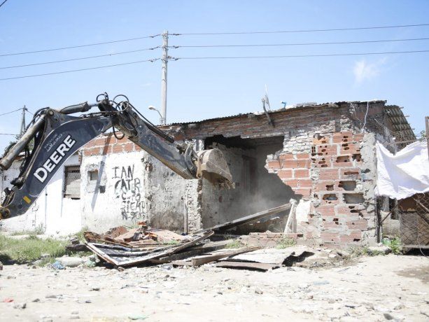 Demolieron un búnker de drogas en Rafael Castillo
