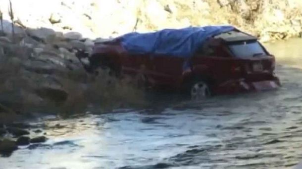 Una beba sobrevivió 13 horas dentro de un auto que cayó a un río