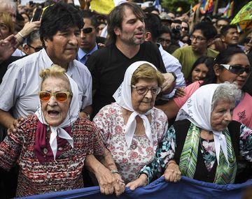 Evo Morales con las Madres de Plaza de Mayo