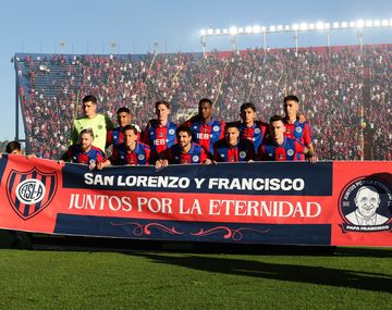 San Lorenzo rindió homenaje al Papa