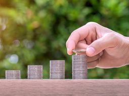 Moodys mejoró la nota crediticia al reconocer los logros del gobierno. Moodys mejoró la nota crediticia al reconocer los logros del gobierno.