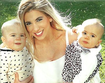 Fuga de cerebros: Cinthia Fernández y sus mellizas se van del país