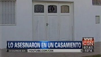 quieren colarse a una fiesta, los frenan y matan a invitado quieren colarse a una fiesta, los frenan y matan a invitado