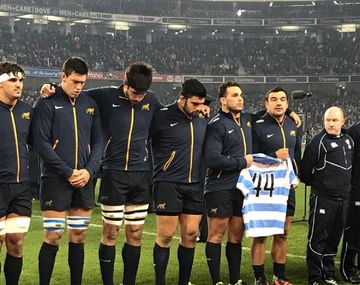 Homenaje de Los Pumas a los tripulantes del submartino San Juan - Crédito: @lospumas