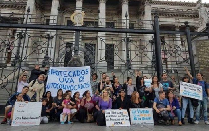 Sin nombrarlo, Alberto cargó contra Tetaz: Los UVA fueron un gran negocio para los bancos