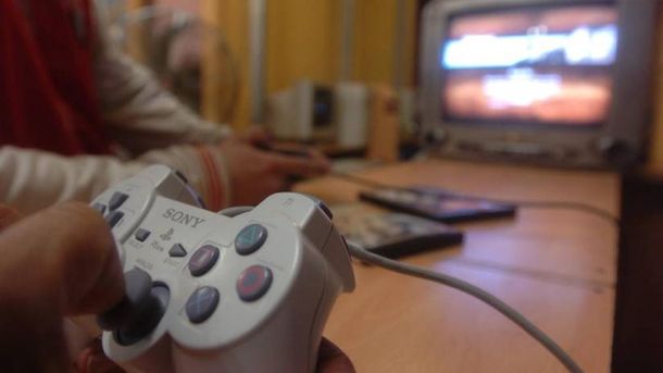 Un chico simulaba ser el protagonista de un videojuego y mató a un amigo