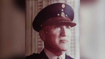 Marcelino García Barragán, secretario de la defensa nacional de 1964 a 1970, se responsabiliza por la Matanza de Tlatelolco en 1968. Marcelino García Barragán, secretario de la defensa nacional de 1964 a 1970, se responsabiliza por la Matanza de Tlatelolco en 1968.