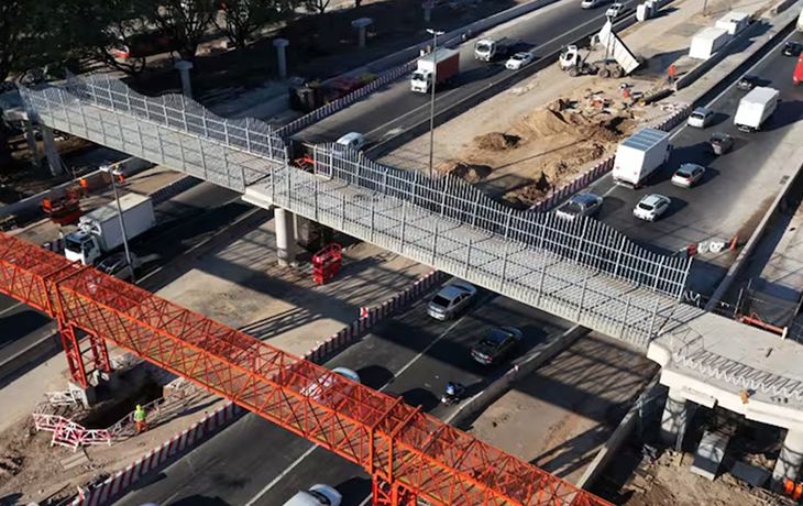 La nueva pasarela de la autopista Dellepiane