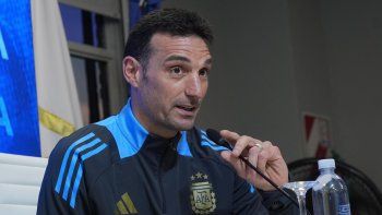 Scaloni comienza a preparar el equipo para visitar a Uruguay: los posibles 11