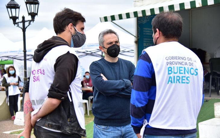 Andrés Larroque contrajo coronavirus y se encuentra aislado desde el jueves