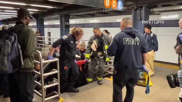 Asesinaron a un hombre a tiros en el subte de Nueva York tras una discusión en un andén de Manhattan