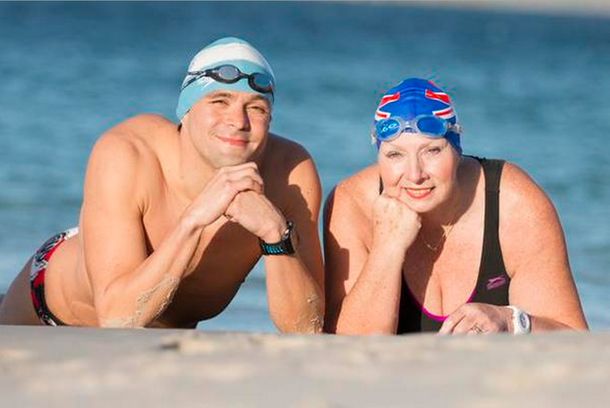 Un argentino y una británica unieron a nado las Islas Malvinas