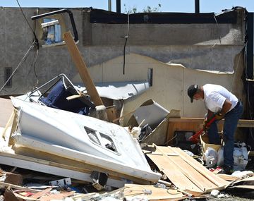 Ascienden a nueve los muertos por los tornados en Oklahoma