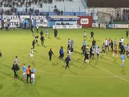 VIDEO: Batalla campal durante un partido en Río Cuarto