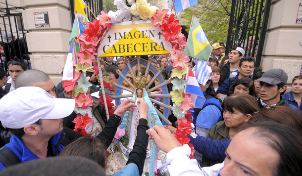 Comenzó una nueva peregrinación juvenil a Luján