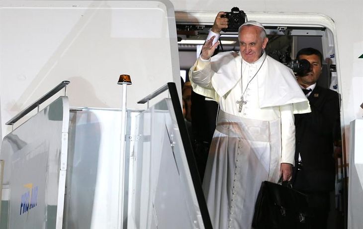 El Papa antes de subir al avión: Parto lleno de recuerdos