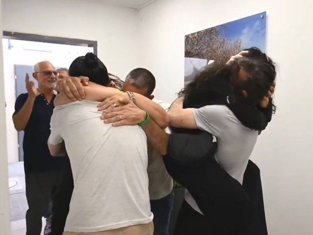Así fue el rencuentro de los hermanos argentinos liberados por Hamás con su familia